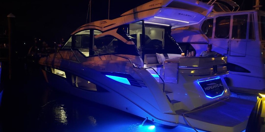 Galeon 425 HTS