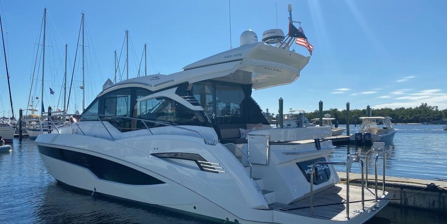 Galeon 425 HTS