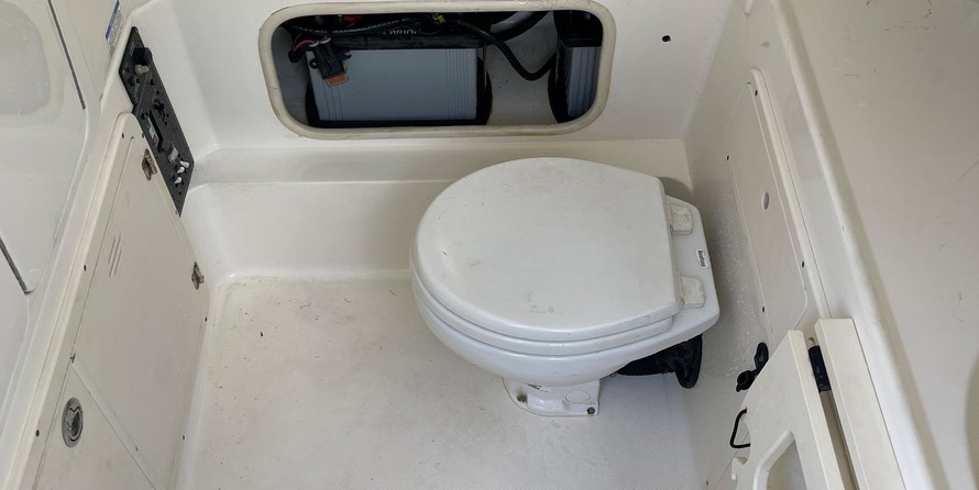 Boston Whaler 320 Outrage