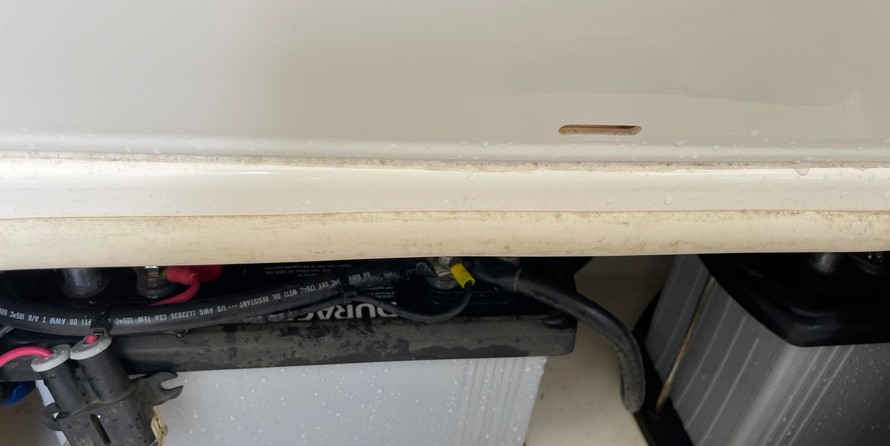 Boston Whaler 320 Outrage