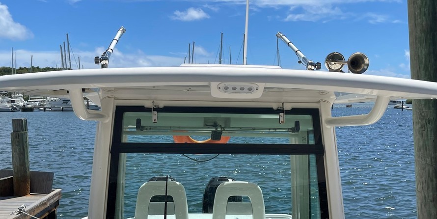 Boston Whaler 320 Outrage