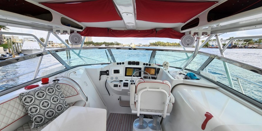 Glacier bay isle runner blue hull 2670