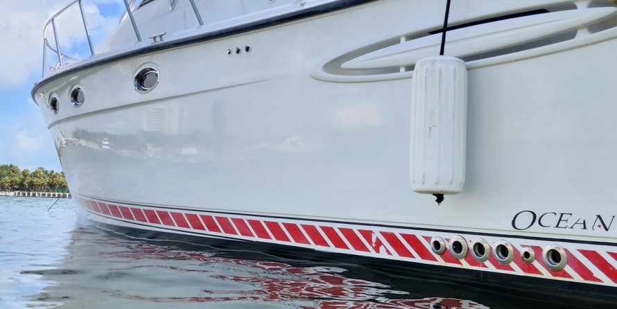 Glacier bay isle runner blue hull 2670