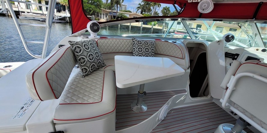 Glacier bay isle runner blue hull 2670