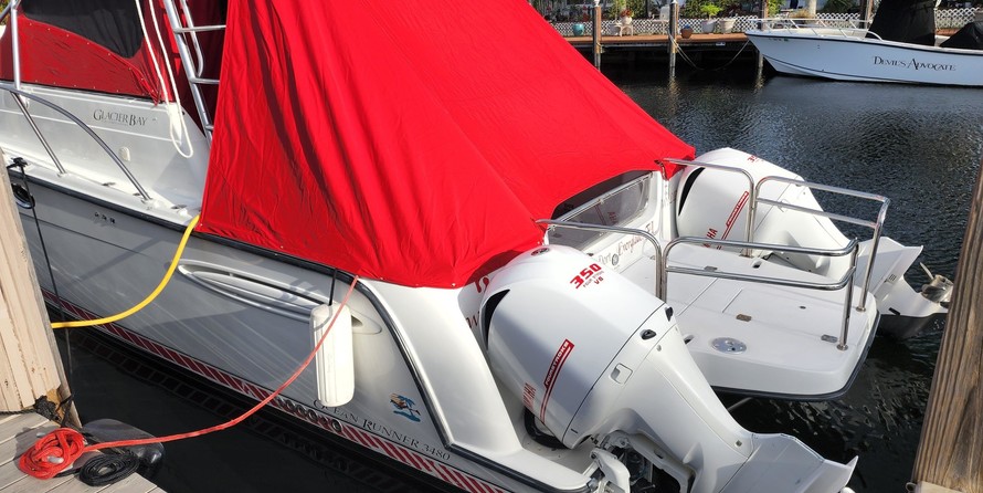 Glacier bay isle runner blue hull 2670