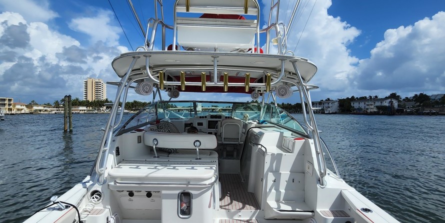 Glacier bay isle runner blue hull 2670