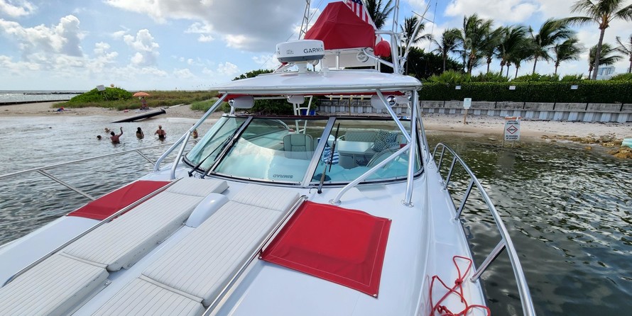 Glacier bay isle runner blue hull 2670