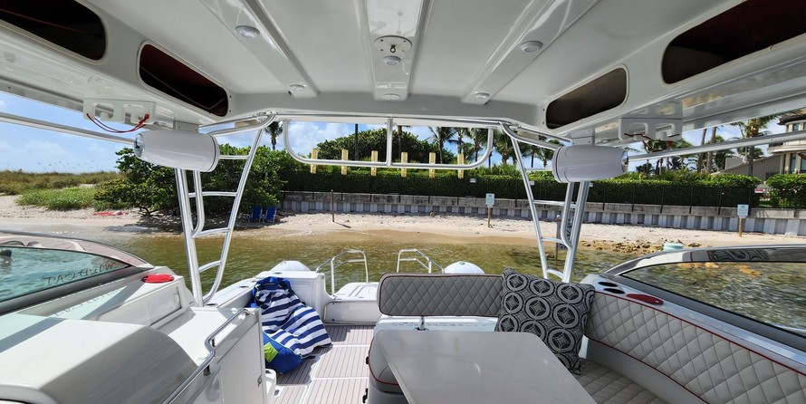 Glacier bay isle runner blue hull 2670