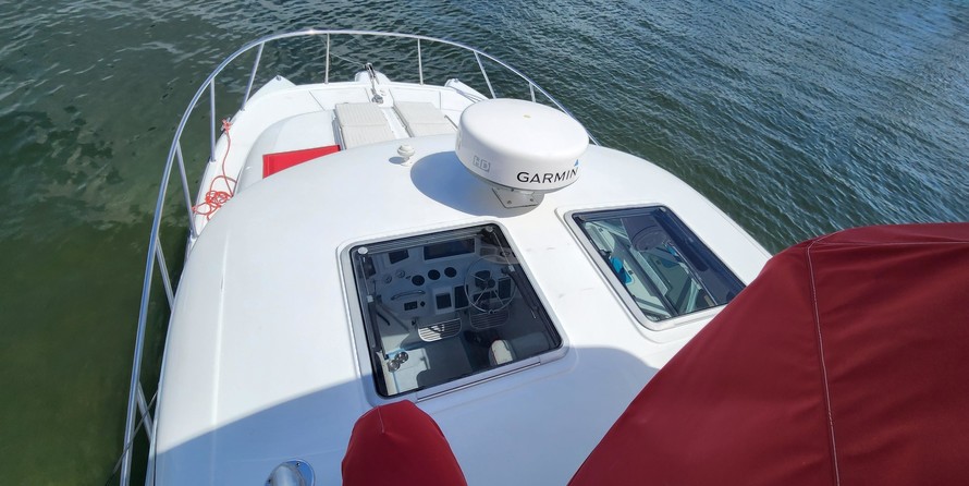 Glacier bay isle runner blue hull 2670