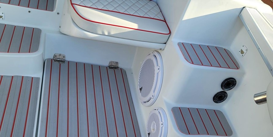 Glacier bay isle runner blue hull 2670