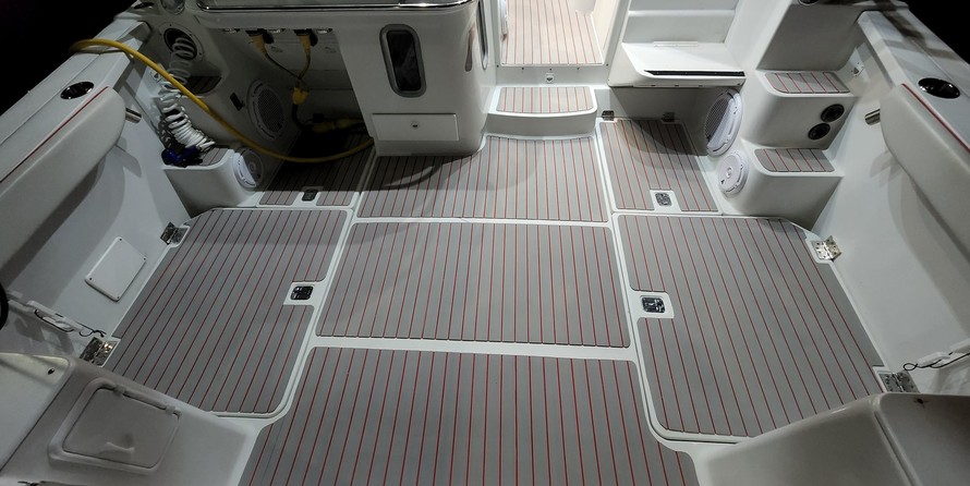 Glacier bay isle runner blue hull 2670