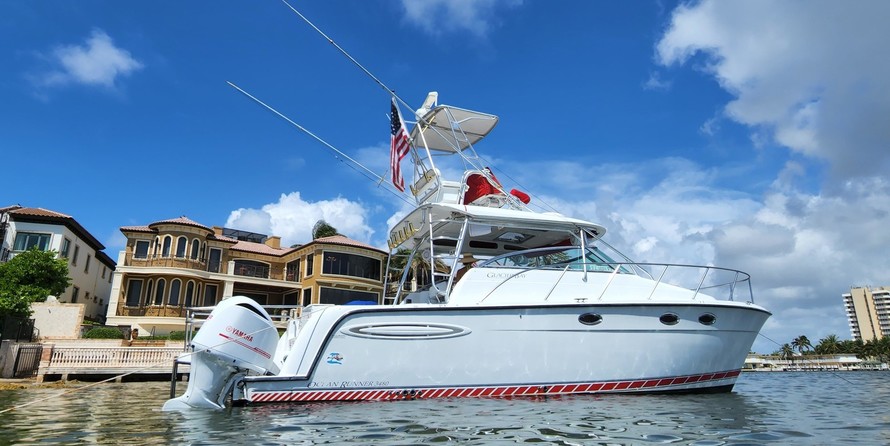 Glacier bay isle runner blue hull 2670