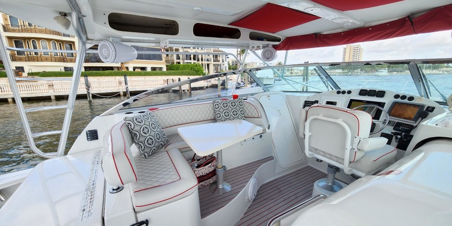 Glacier bay isle runner blue hull 2670