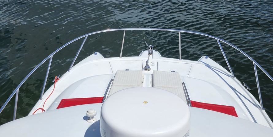 Glacier bay isle runner blue hull 2670