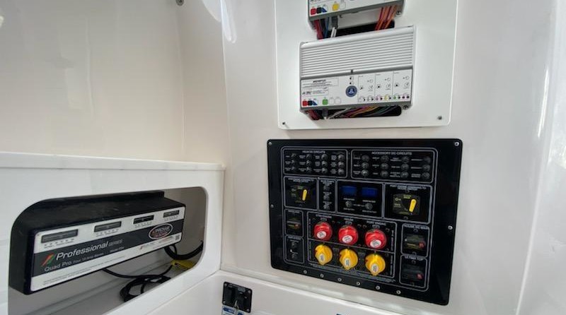 288 Sea Fox Commander