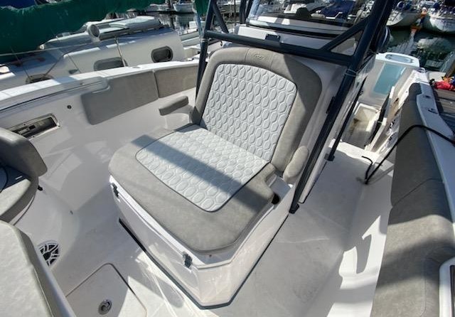 288 Sea Fox Commander