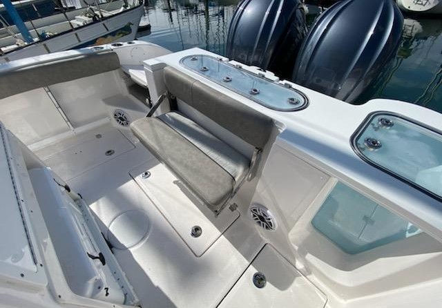 288 Sea Fox Commander