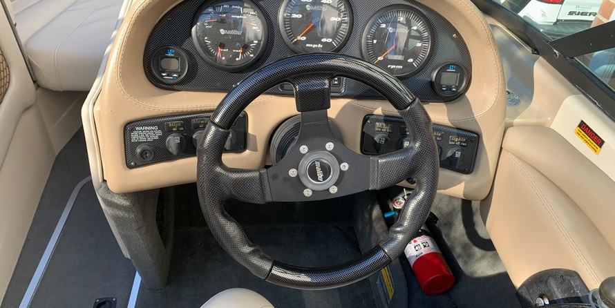 Malibu Wakesetter 23 LSV