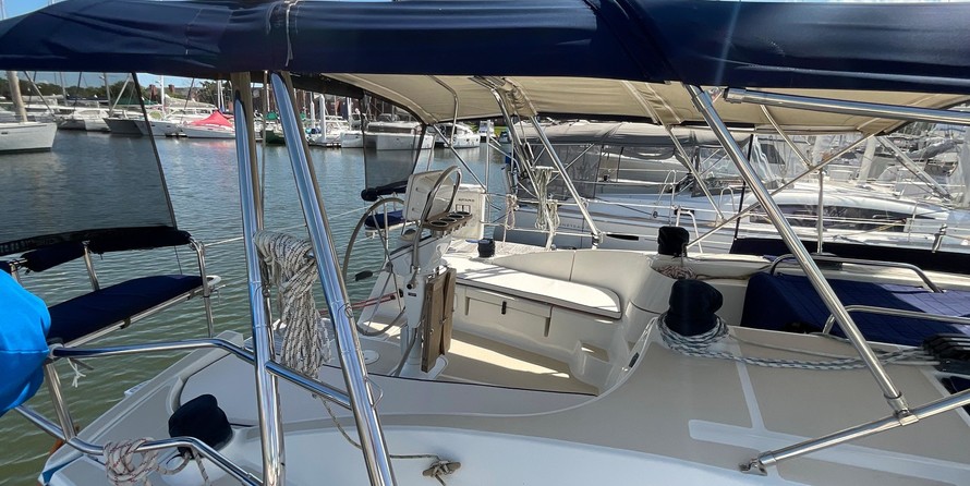Marlow-Hunter 37