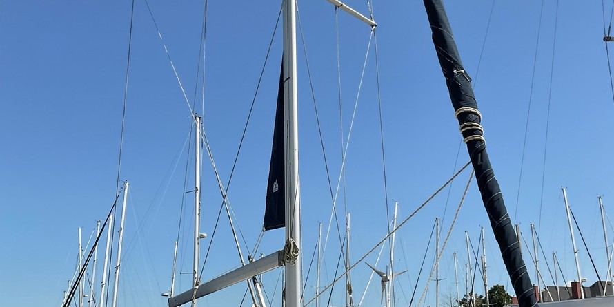 Marlow-Hunter 37