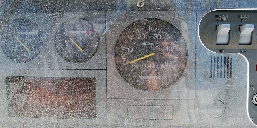 Marlow-Hunter 50 Center Cockpit