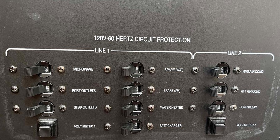 Marlow-Hunter 50 Center Cockpit