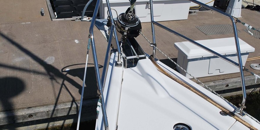 Marlow-Hunter 50 Center Cockpit