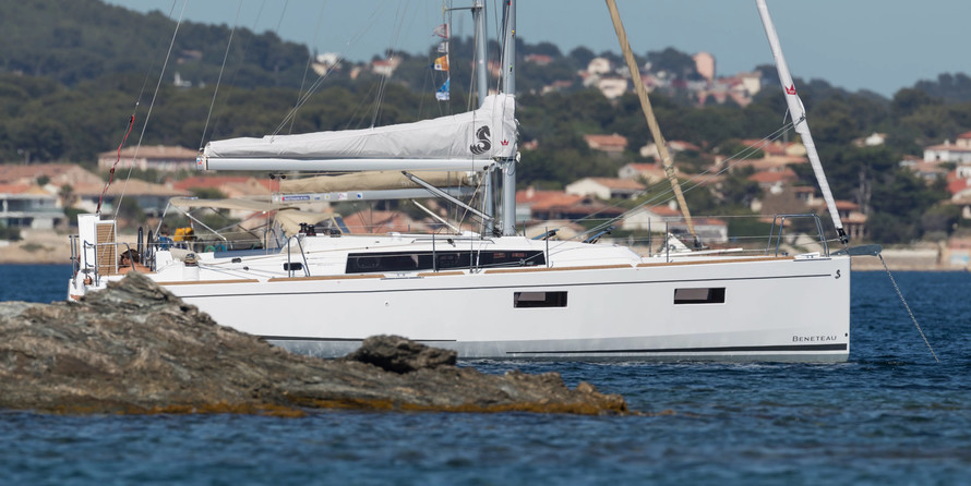 Beneteau Oceanis 38.1