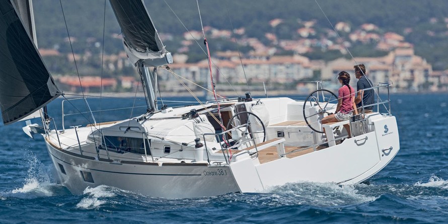 Beneteau Oceanis 38.1