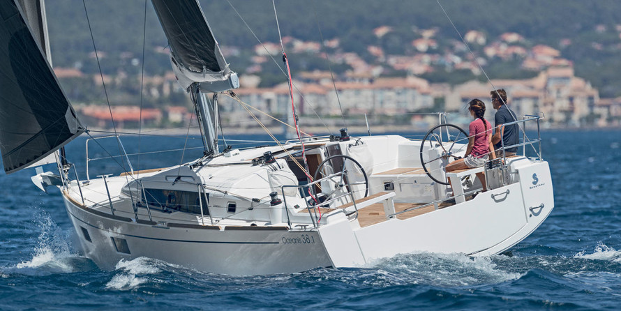 Beneteau Oceanis 38.1