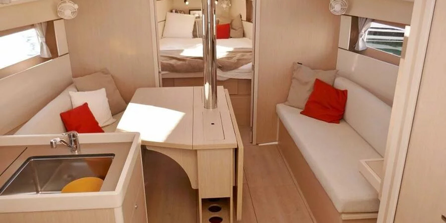 Beneteau Oceanis 38.1