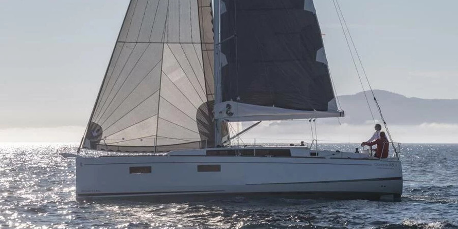 Beneteau Oceanis 38.1