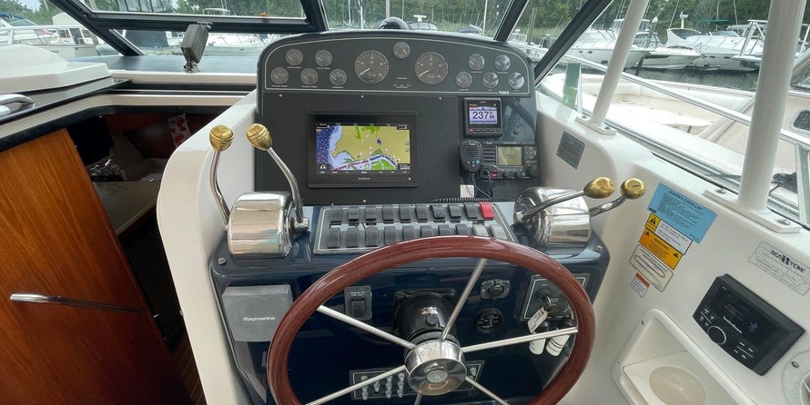 Tiara 3500 open hardtop