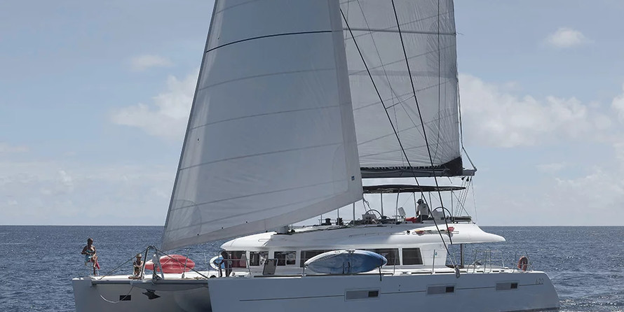 Lagoon 620 - 6 + 2 cab.