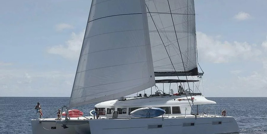 Lagoon 620 - 6 + 2 cab.