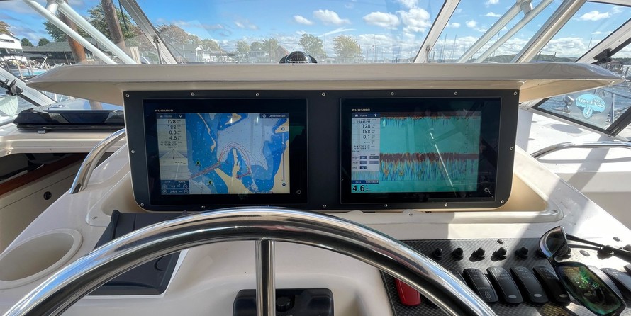 Grady-White Express 330