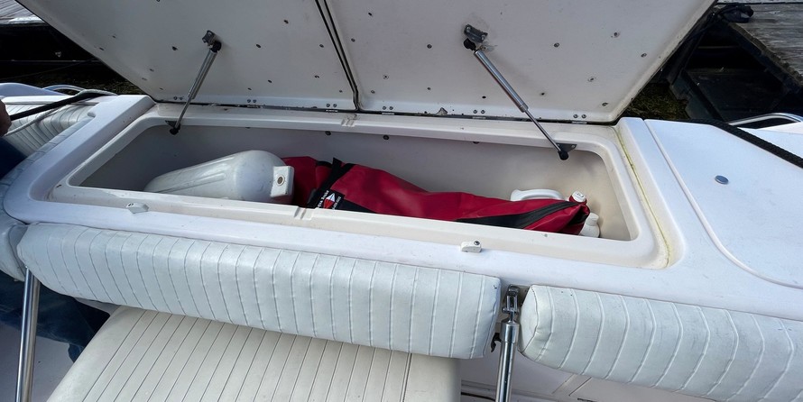 Grady-White Express 330