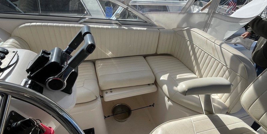 Grady-White Express 330