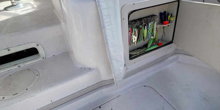 Grady-White Express 330