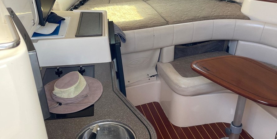 Grady-White Express 330