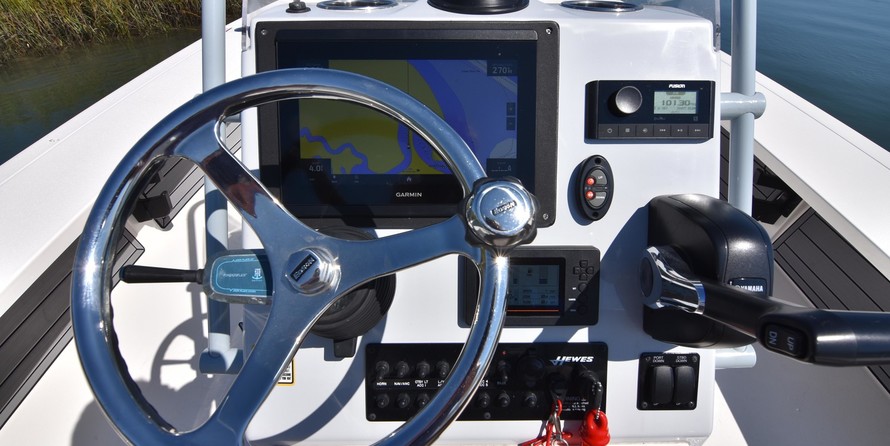 Hewes 16.9 redfisher