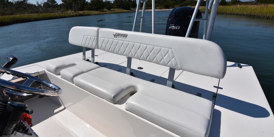 Hewes 16.9 redfisher