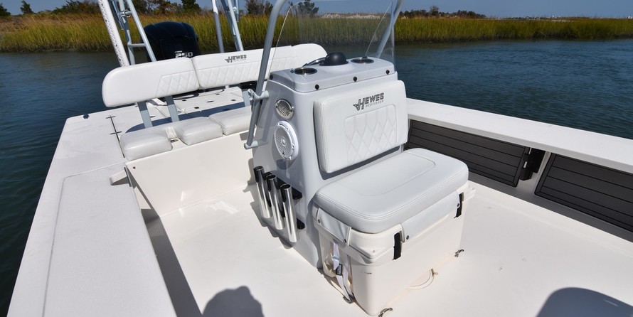 Hewes 16.9 redfisher