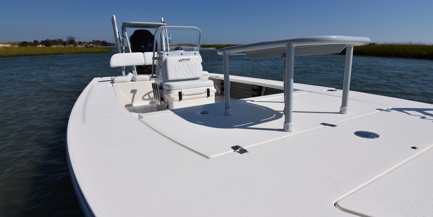 Hewes 16.9 redfisher