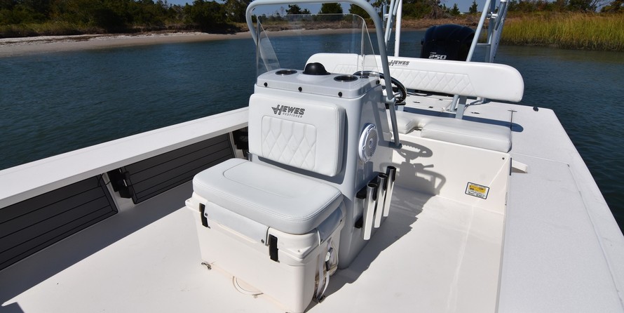 Hewes 16.9 redfisher