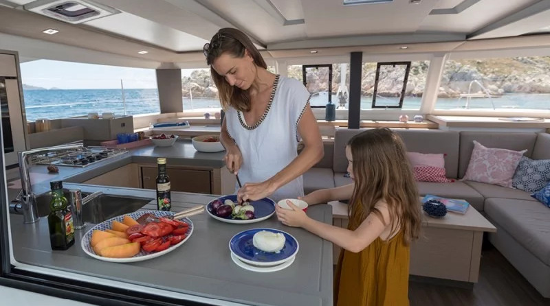Fountaine Pajot Astrea 42