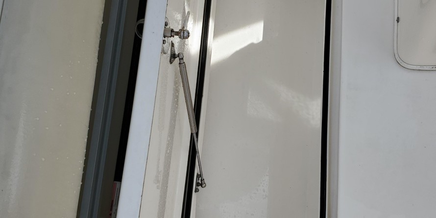 Cobia 217 center console