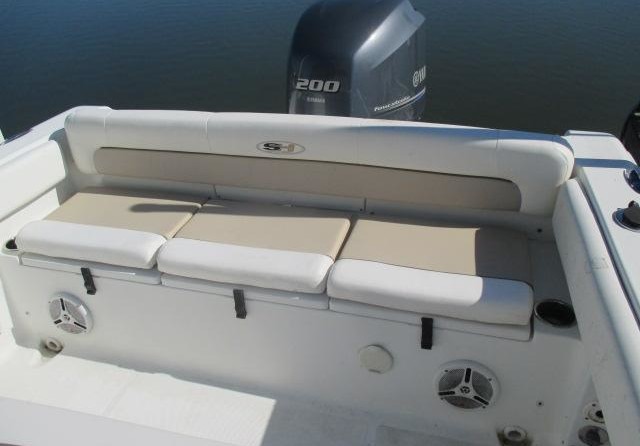 Sea Ray hunt ultra 211