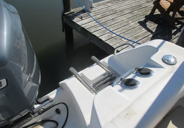 Sea Ray hunt ultra 211