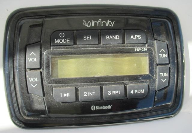 Sea Ray hunt ultra 211